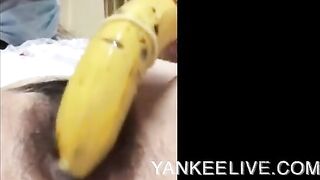 Asian Amateur Stuffs Banana in Her Pussy
