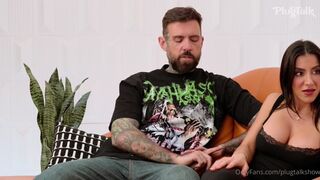 Elizabeth Skylar And Lena The Plug - Threesome From PlugTalk