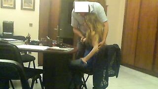 Un coup rapide au bureau avec une blonde amateur française