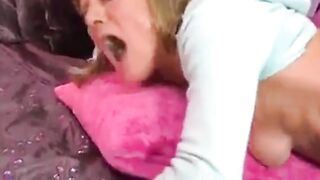Dünne Deutsche Oma ist wie ein Profi saugt