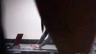 Deutsche Amateur -MILF -Sekretärin mit Brille bekommt eine Sahnee