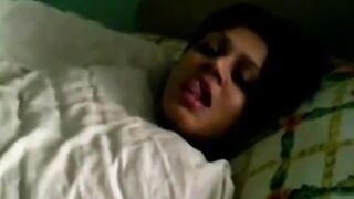 Pakistani Girl Shares Her Bed with Her Boss