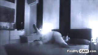 Ma copine me trompe et je la surprends à la webcam