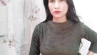 Muslim girl ko ghar me pakad liya aur chut mari
