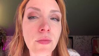 SneezeGoddess - Snotty Close Up Pignose Sneezes
