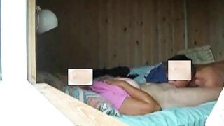 A Morning Vacation: Amateur Couple's Intimate Finger Play