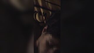 Deutsche Milf gibt einen Dirty Talk Blowjob und nimmt eine Gesichtsbehandlu