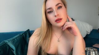 God Scarlette - Stare Deep Into My Eyes And Let Go