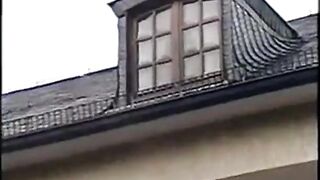 Vintage deutsche Pornostar mit großen natürlichen Titten in Strümpfen