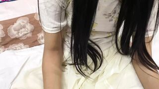 The Virgin Girl Asked to Fuck Her Pussy After Seeing Her Tuition Teacher's Thick Cock