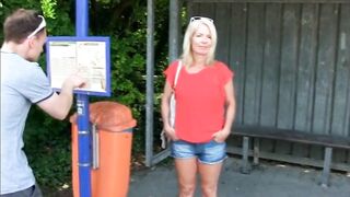 Deutscher Amateur-Porno: Reifer Fan Fickt Blonde Milf